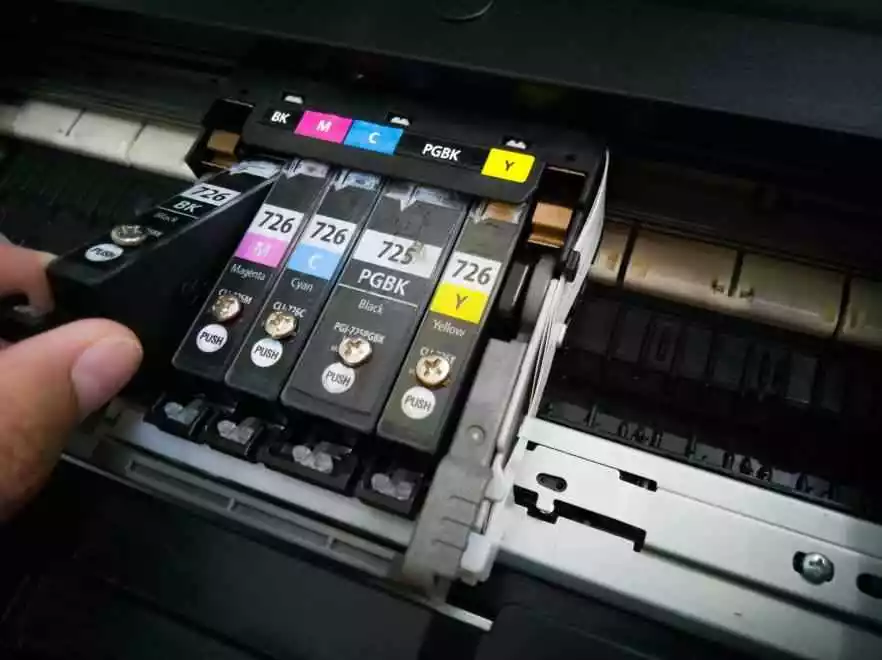 Cara Membersihkan Tinta Printer Epson dengan Alat pembersihnya