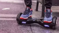 Cara Menggunakan Hoverboard untuk Pemula Agar Aman