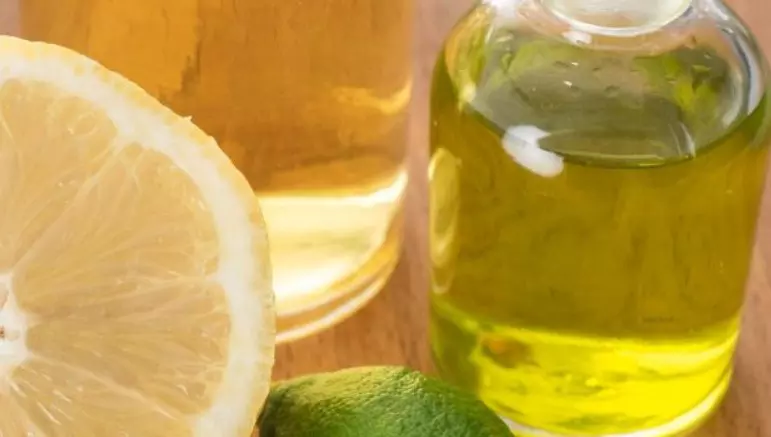 Cara Mengusir Semut di Tembok Dengan Minyak Esensial Lemon