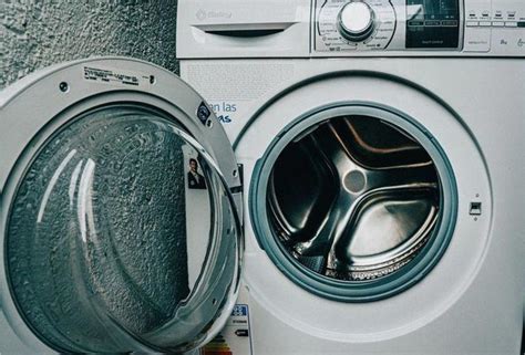 Cara Membersihkan Mesin Cuci Bukaan Depan Sambil Menikmati Playlist Musik Hits